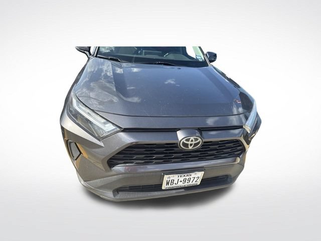 Used 2022 Toyota RAV4 XLE AWD/4WD image 9