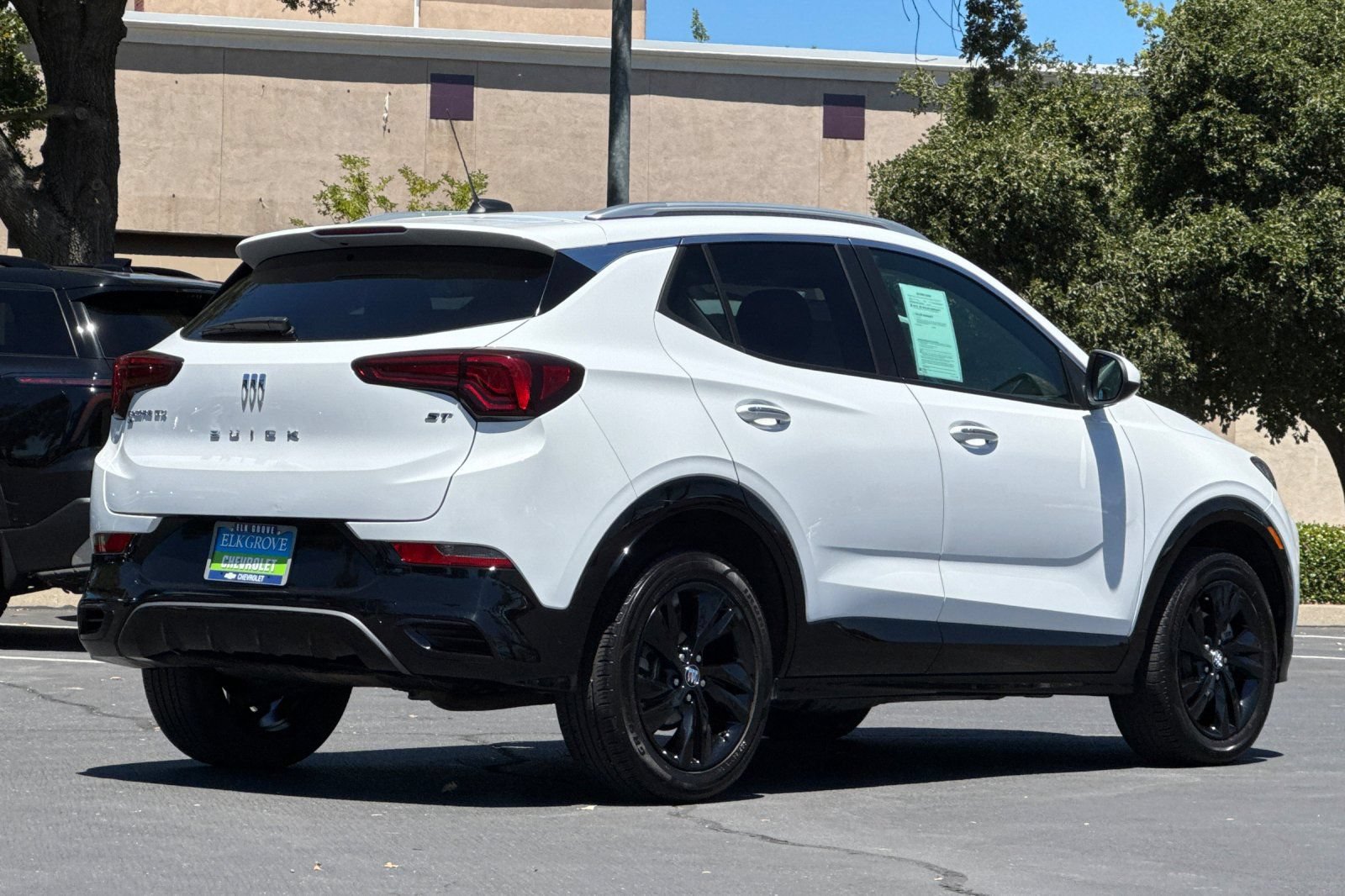 Used 2024 Buick Encore GX Sport Touring AWD/4WD image 3
