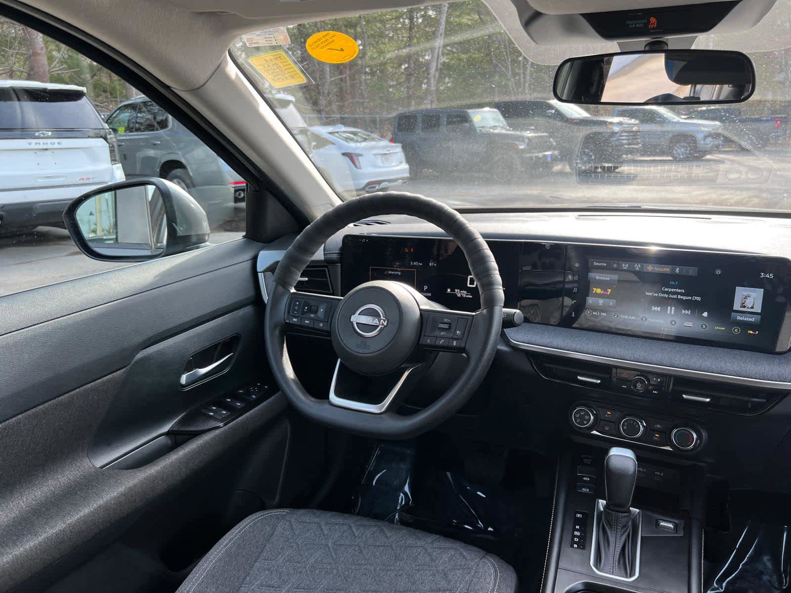 Used 2025 Nissan Kicks SV AWD/4WD image 35