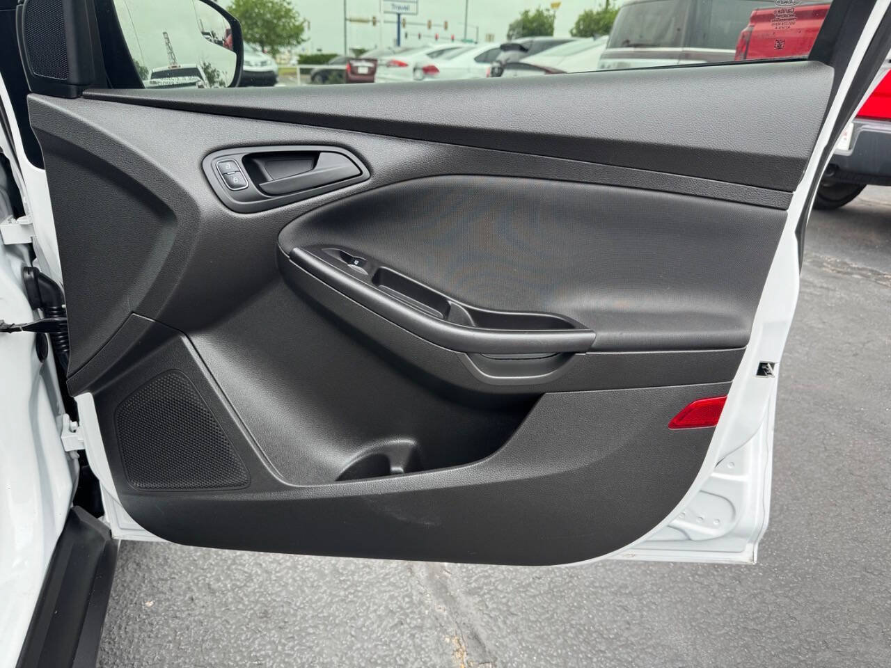 Used 2015 Ford Focus S FWD image 19