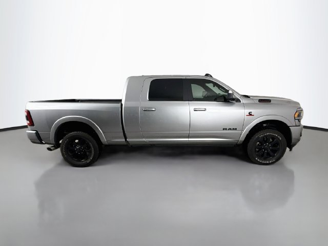 Used 2022 RAM 3500 Laramie AWD/4WD image 8