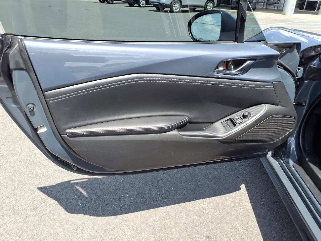 Used 2020 MAZDA MX-5 Miata RF Grand Touring image 16