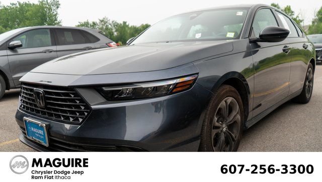 Used 2025 Honda Accord SE image 1