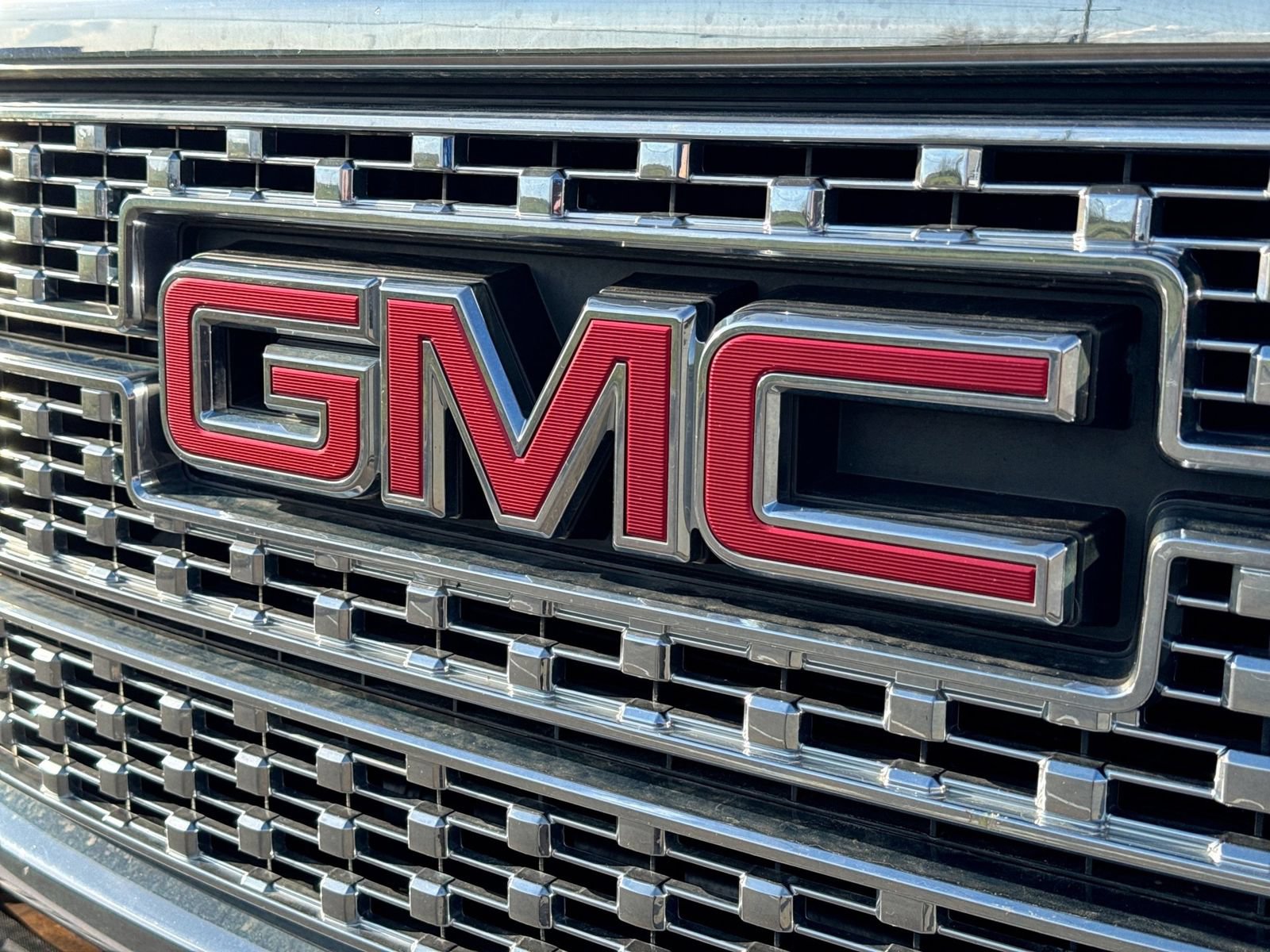Used 2019 GMC Sierra 2500 Denali AWD/4WD image 14
