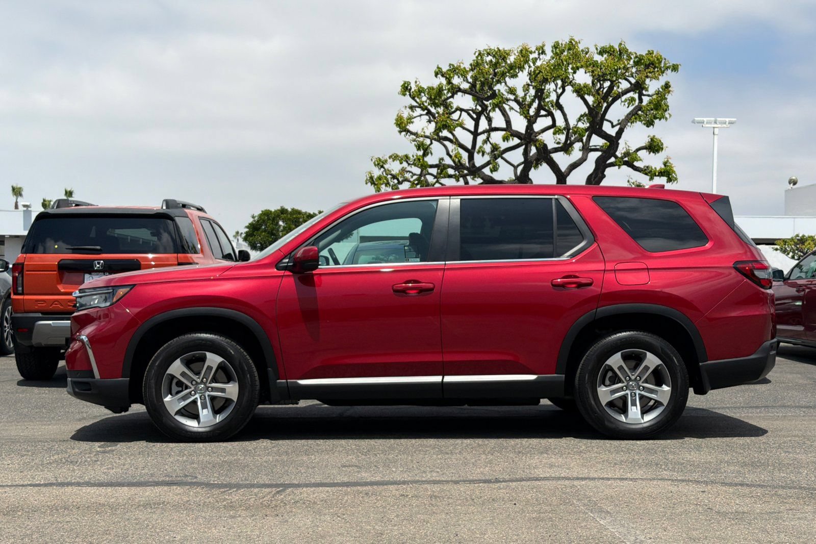 Used 2024 Honda Pilot EX-L image 7