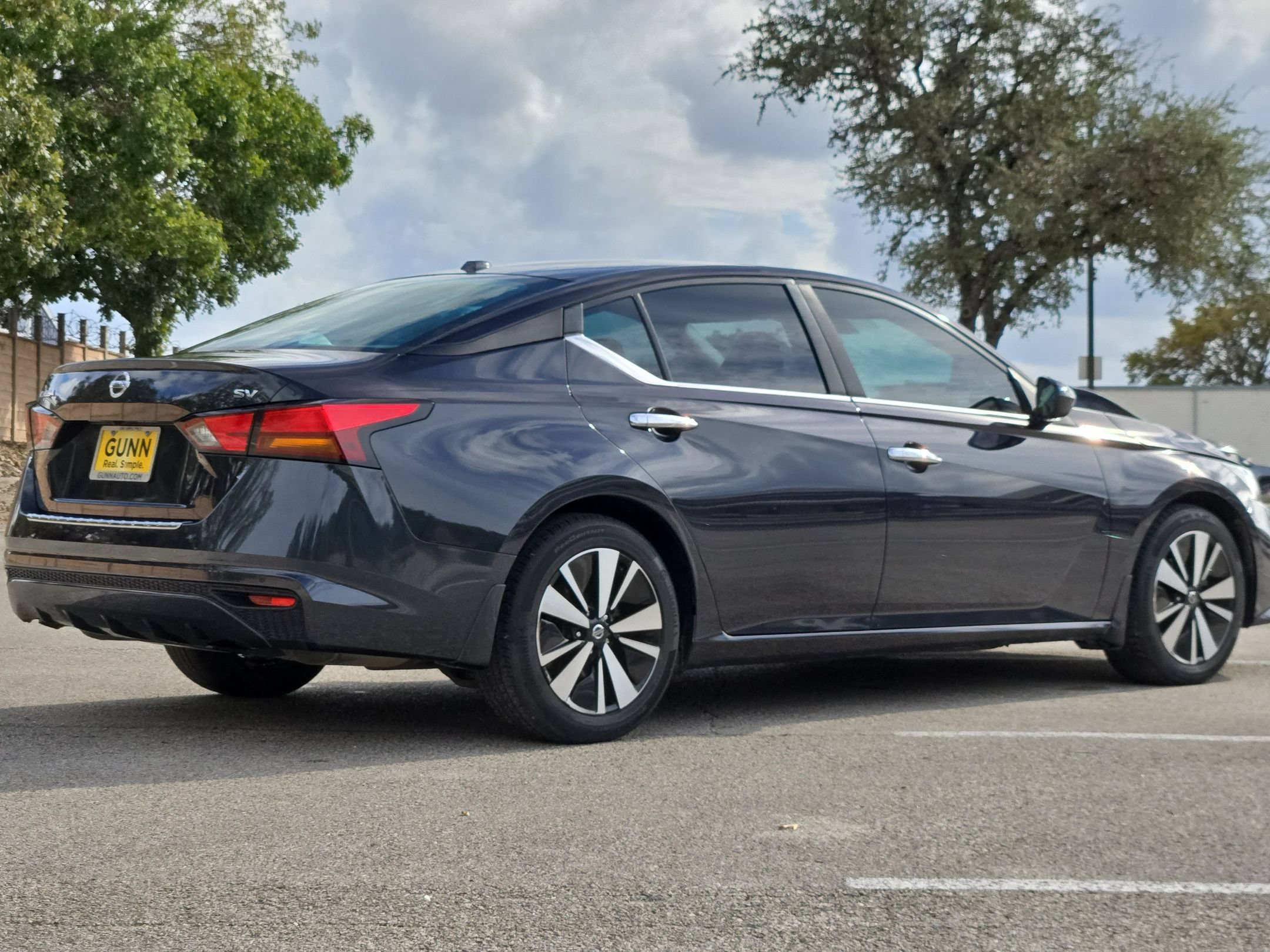 Used 2022 Nissan Altima 2.5 SV FWD image 3