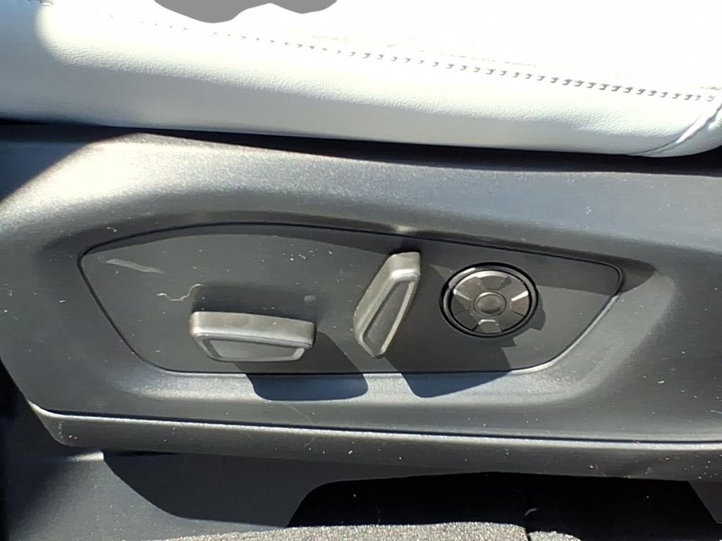 New 2026 Ford Explorer Platinum image 18