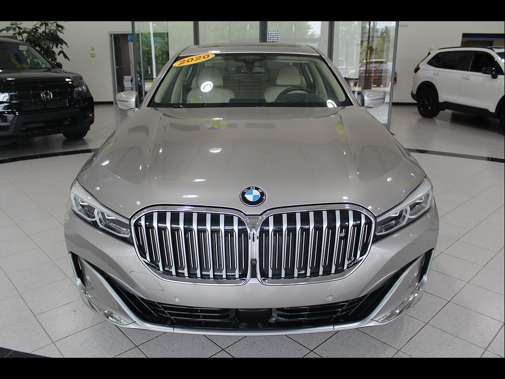 Used 2020 BMW 750i xDrive w/ Autobahn Package AWD/4WD image 2