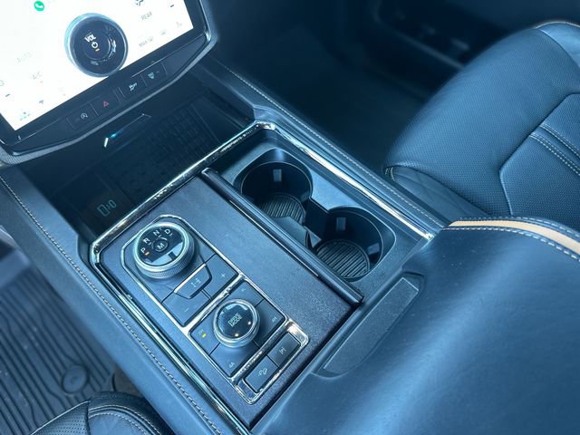 Used 2023 Ford Expedition Platinum AWD/4WD image 22