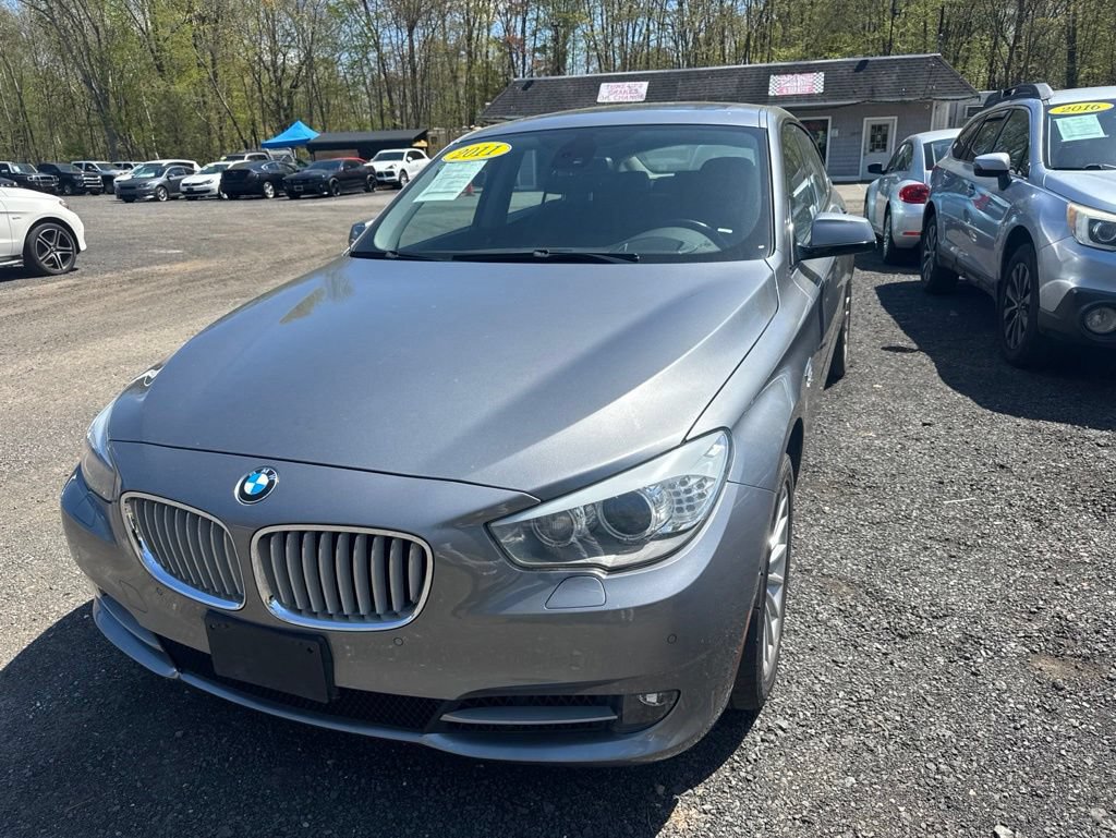 Used 2011 BMW 550i Gran Turismo xDrive AWD/4WD image 2