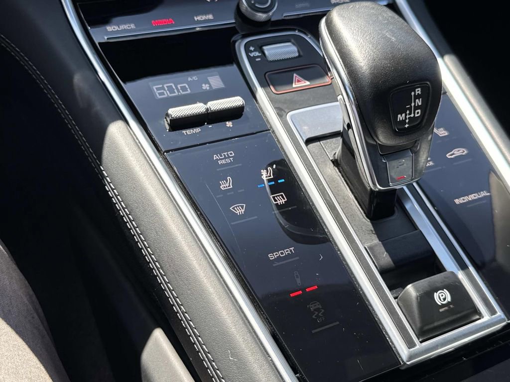 Used 2023 Porsche Panamera 4 Platinum Edition AWD/4WD image 23