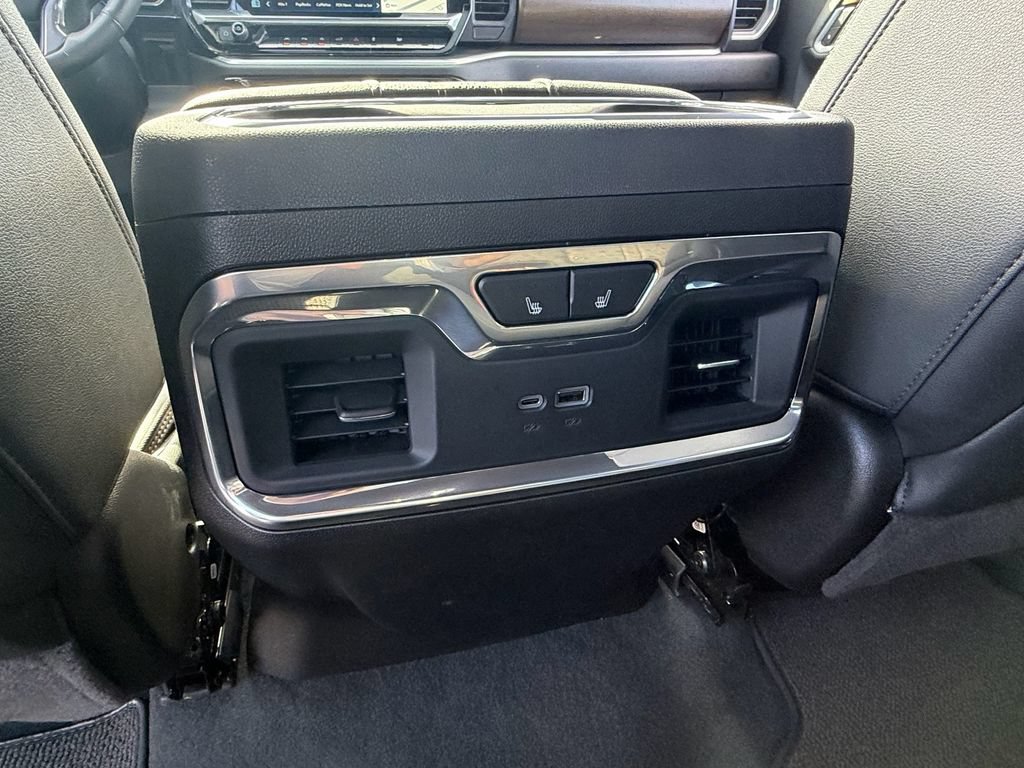 Used 2026 Chevrolet Silverado 1500 High Country w/ High Country Premium Package AWD/4WD image 12
