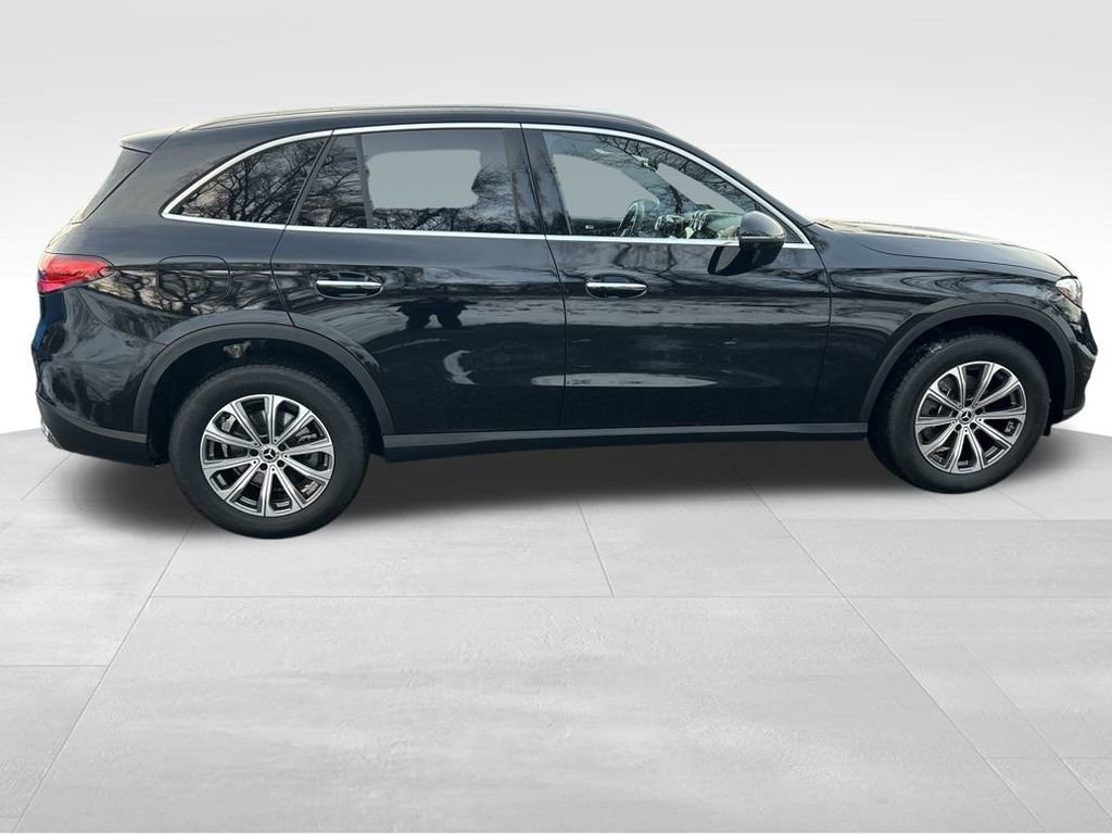 Used 2025 Mercedes-Benz GLC 300 GLC 300 image 16