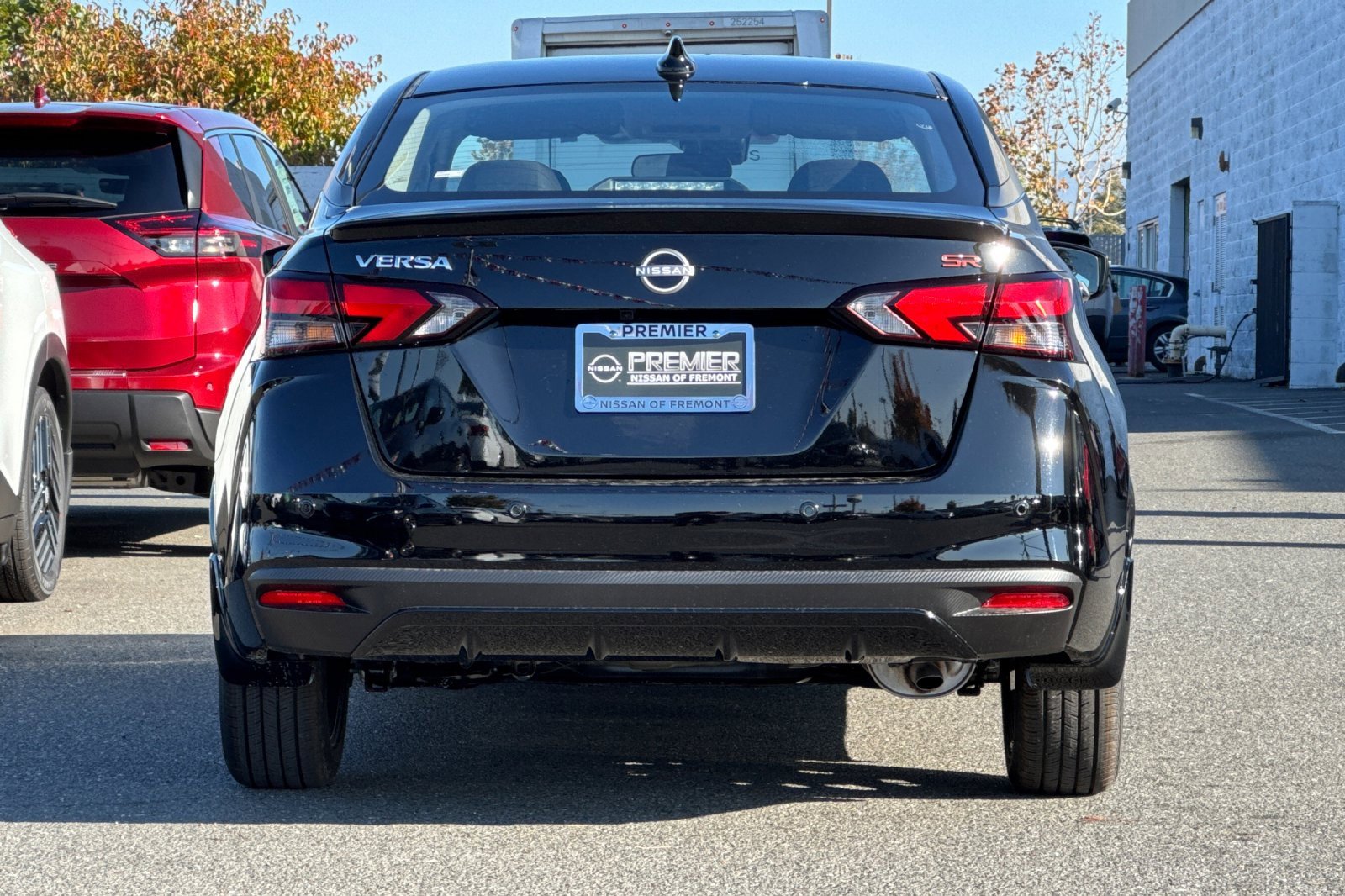 New 2025 Nissan Versa SR w/ Trunk Package image 5