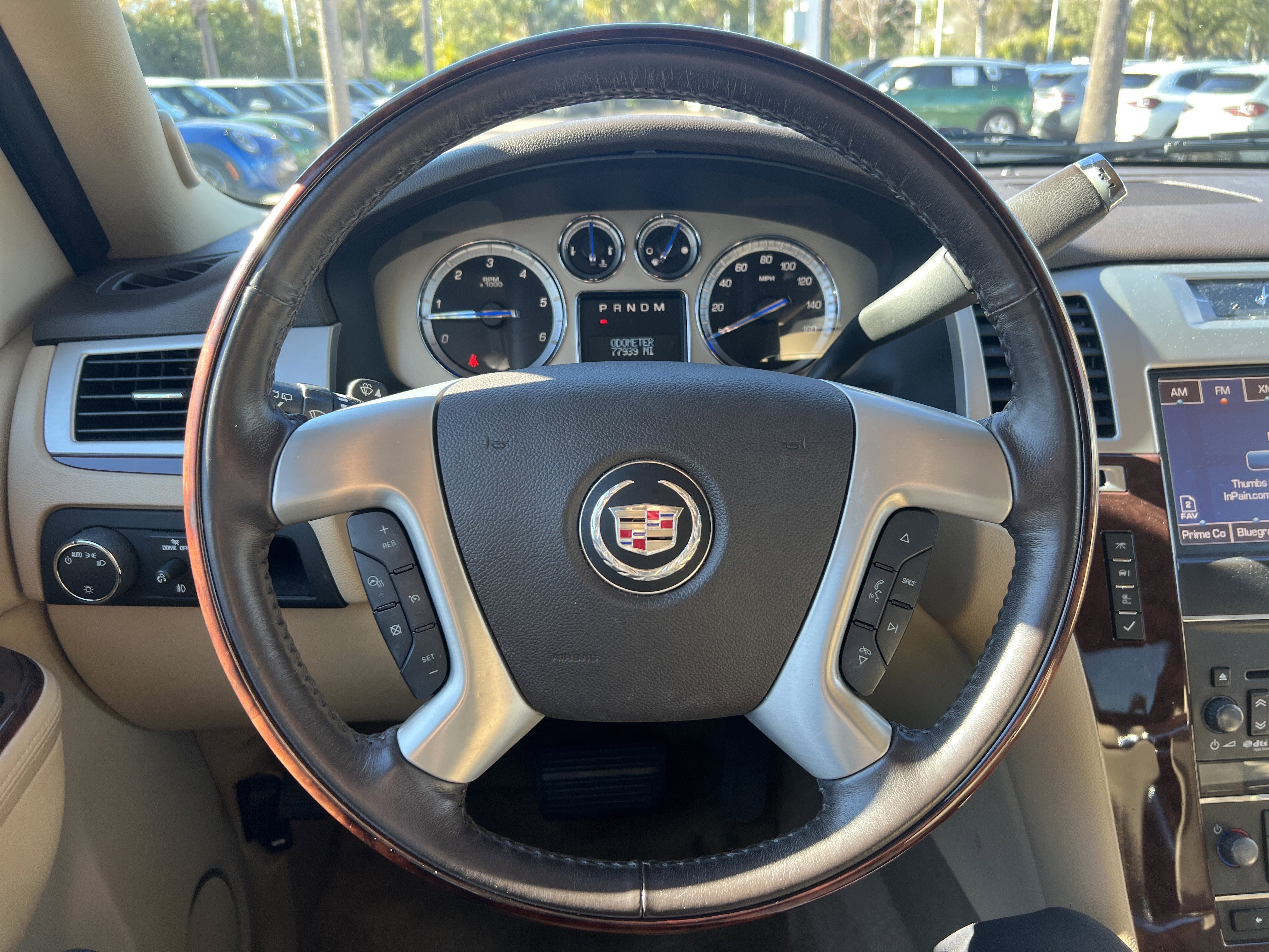Used 2014 Cadillac Escalade Premium image 18