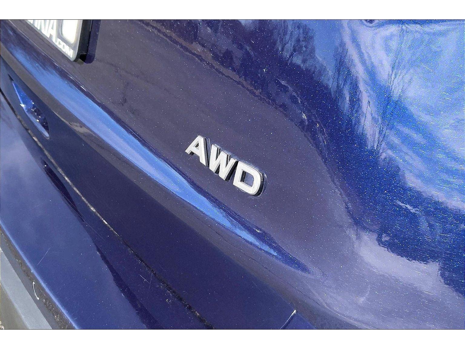 Used 2025 Nissan Rogue SV image 8