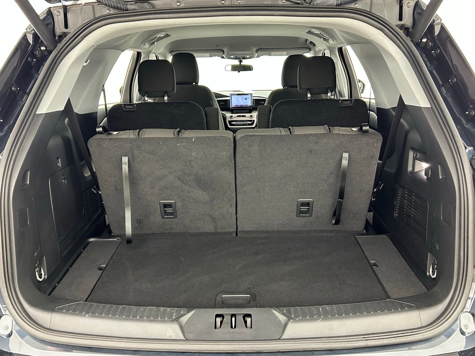 Used 2023 Ford Explorer XLT w/ Class IV Trailer Tow Package image 37