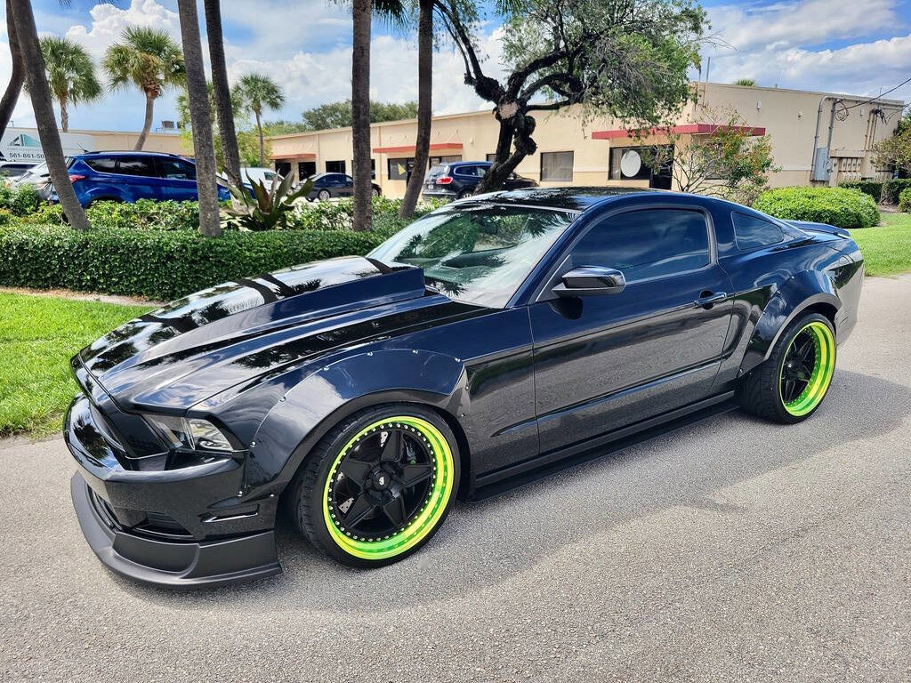 Used 2013 Ford Mustang GT w/ GT Track Pkg RWD image 9