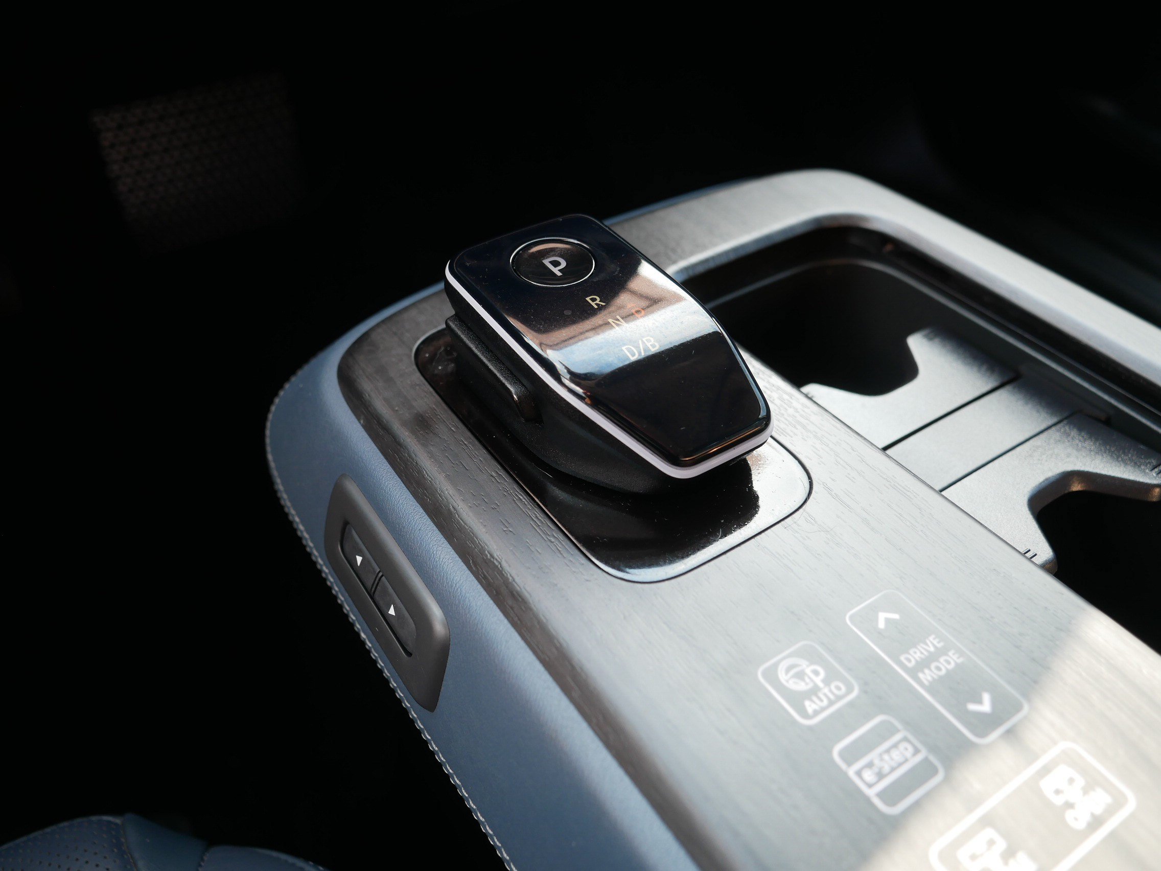 Certified 2023 Nissan Ariya AWD/4WD image 24