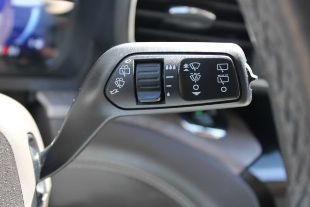 Used 2021 Ford Explorer Platinum w/ Equipment Group 601A AWD/4WD image 35