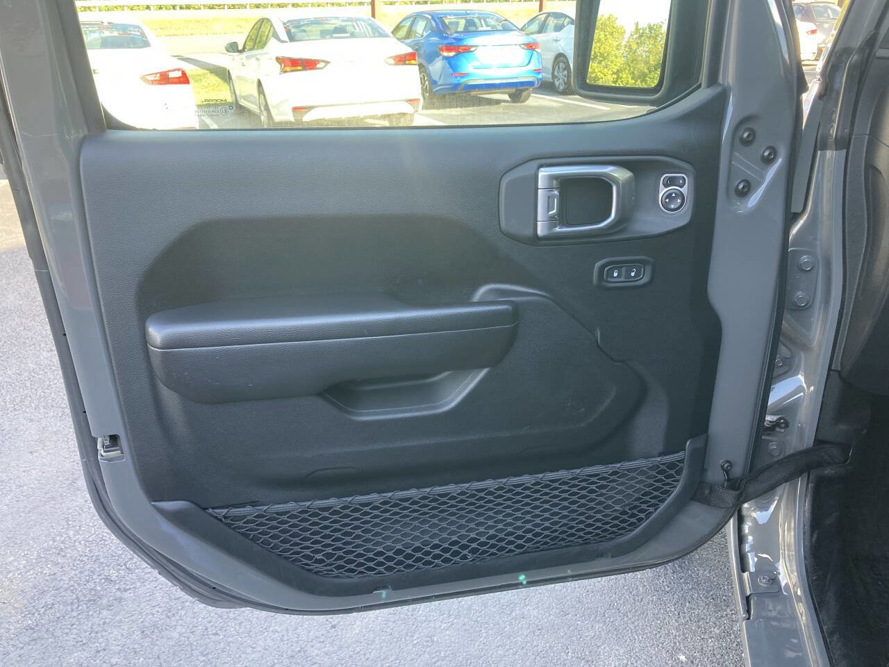 Used 2020 Jeep Wrangler Sport image 10