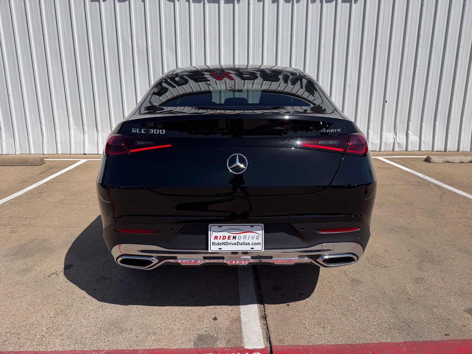 Used 2025 Mercedes-Benz GLC 300 4MATIC image 6