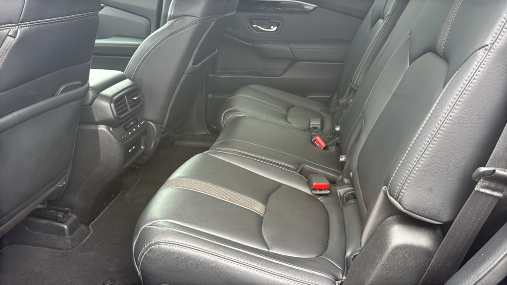 Used 2025 Honda Pilot EX-L image 31