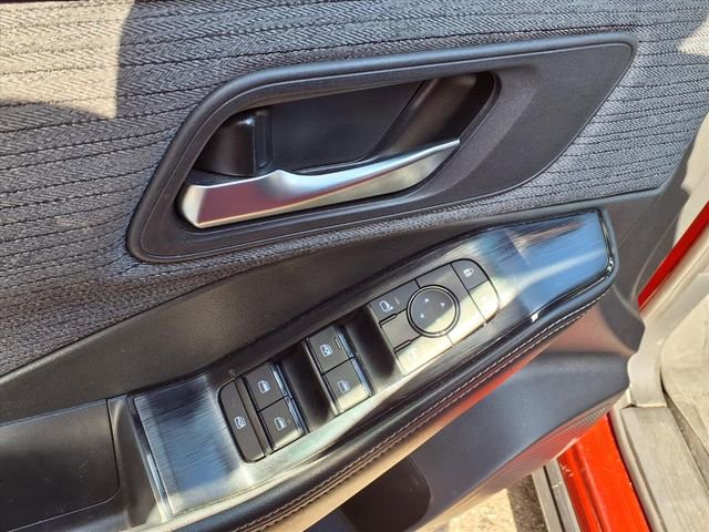 Used 2023 Nissan Rogue SV FWD image 15