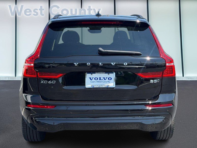 Used 2023 Volvo XC60 B5 Core AWD/4WD image 6