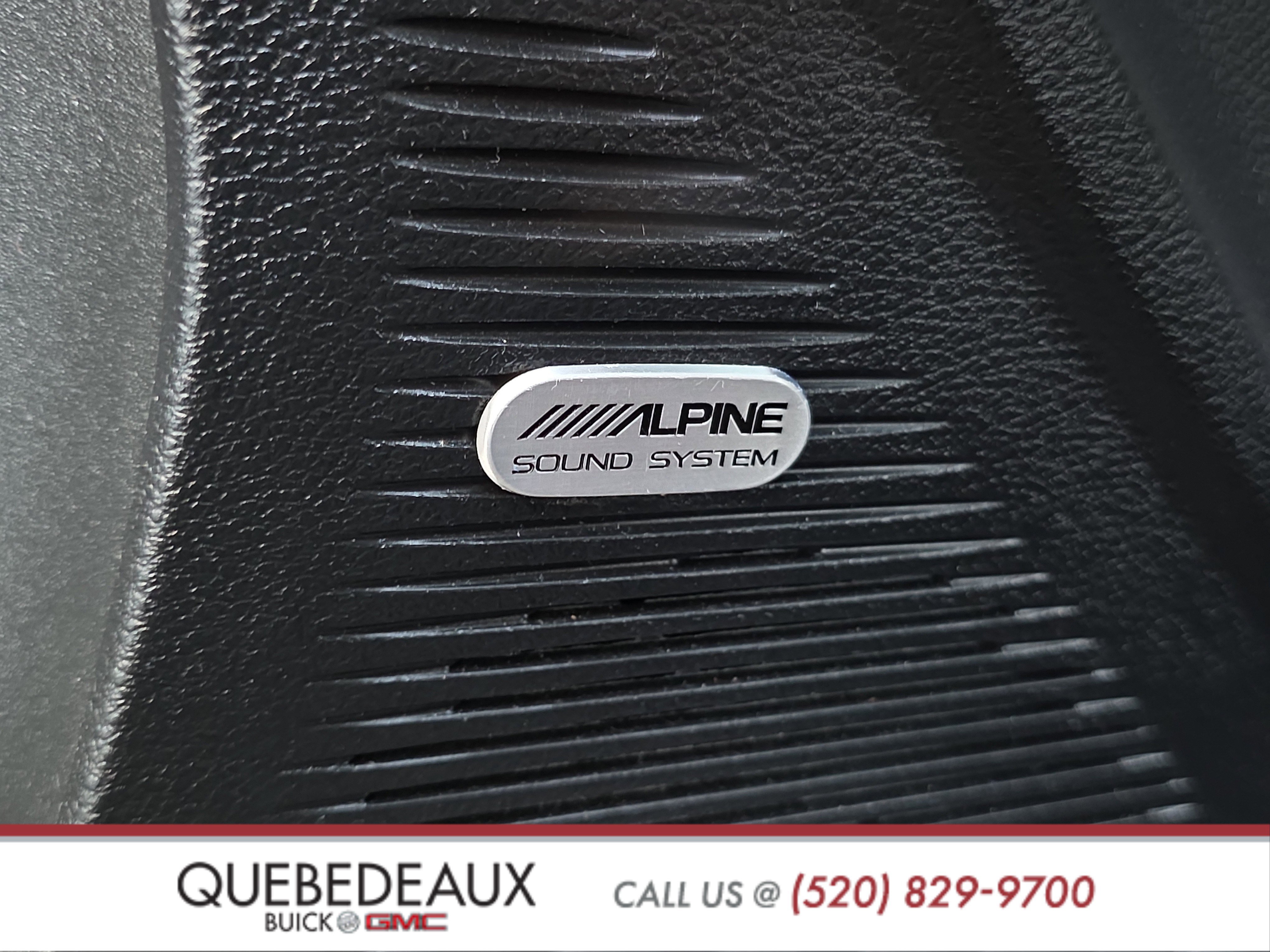 Used 2022 Dodge Challenger R/T w/ Plus Package image 10