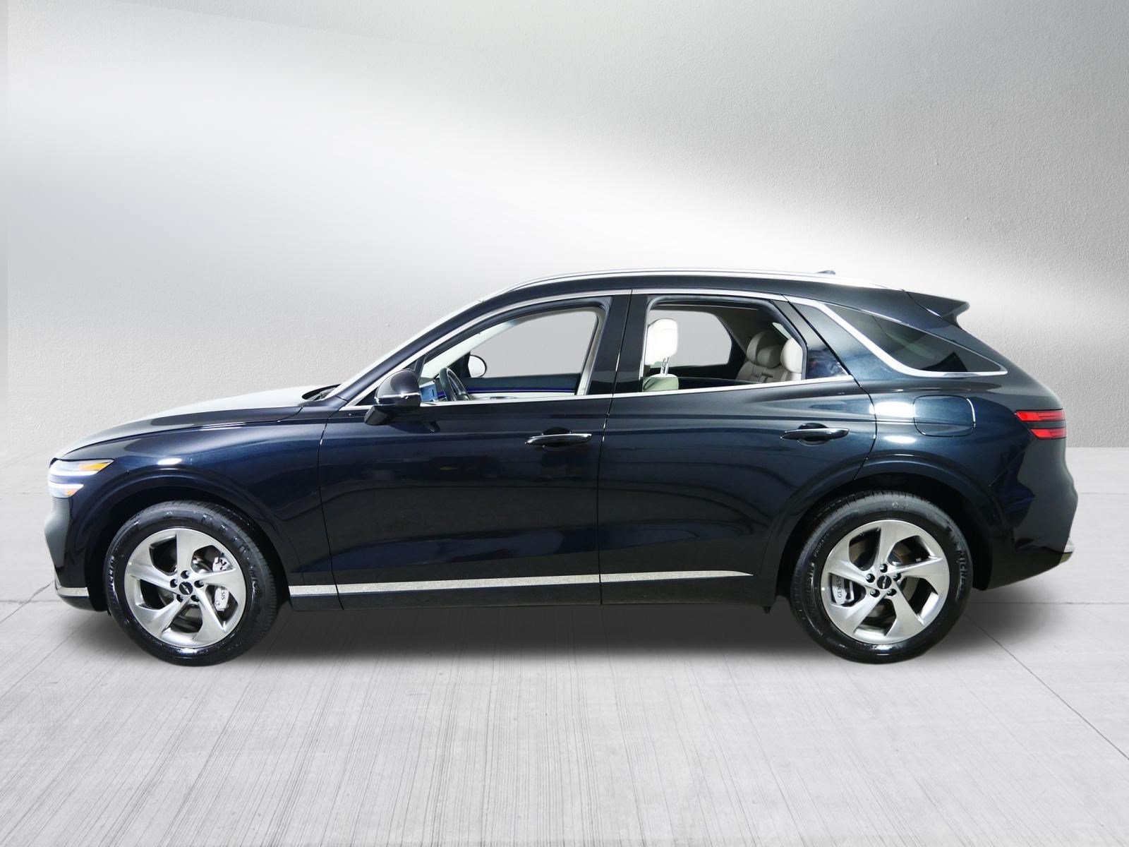 Certified 2026 Genesis GV70 2.5T AWD/4WD image 4