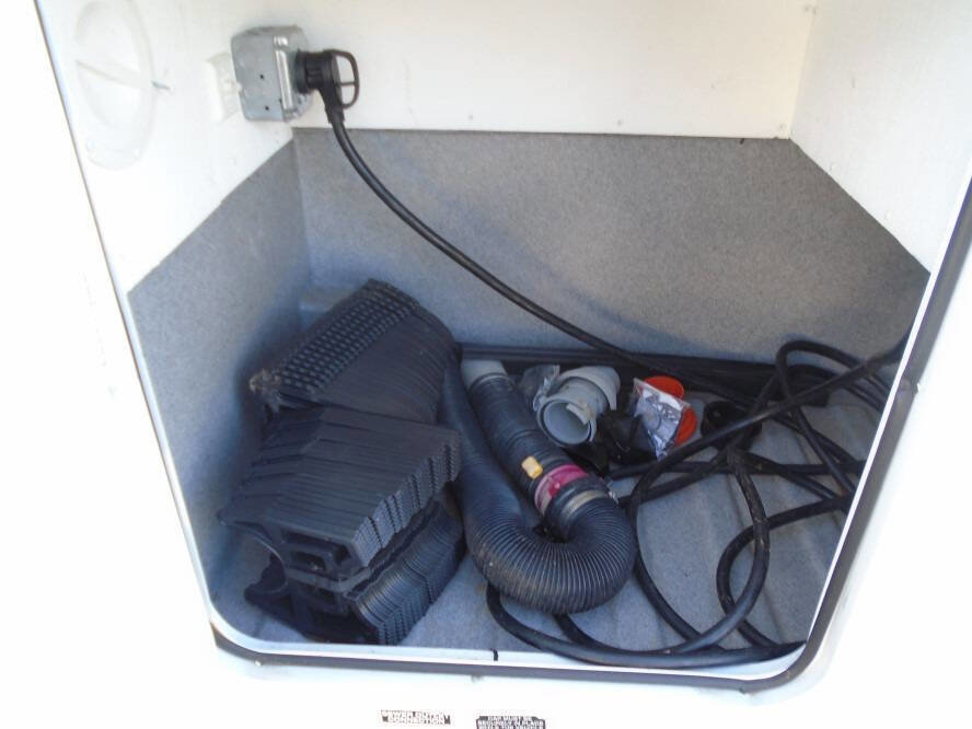 Used 2019 Chevrolet Express 4500 w/ RV Package RWD image 52