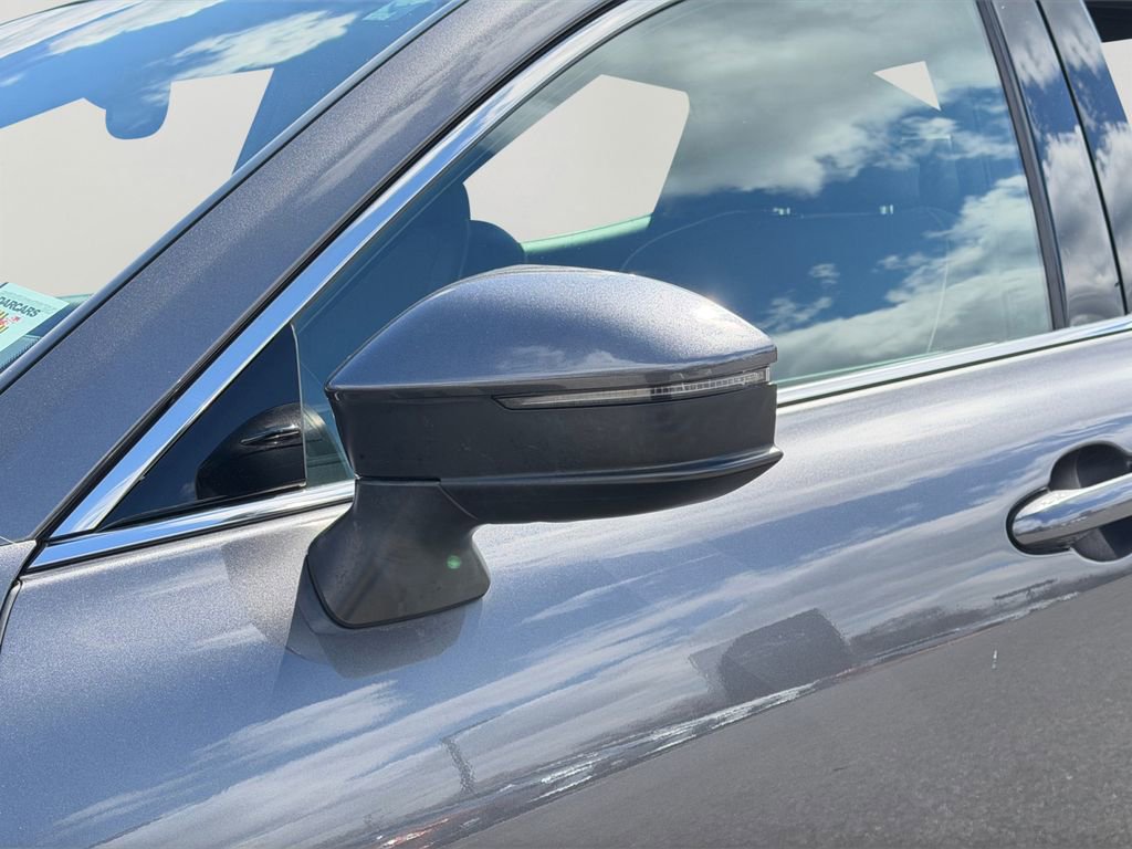 Used 2023 Toyota Crown XLE image 27