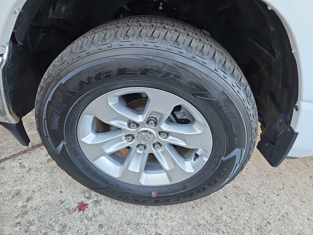 Used 2024 RAM 1500 Laramie image 34