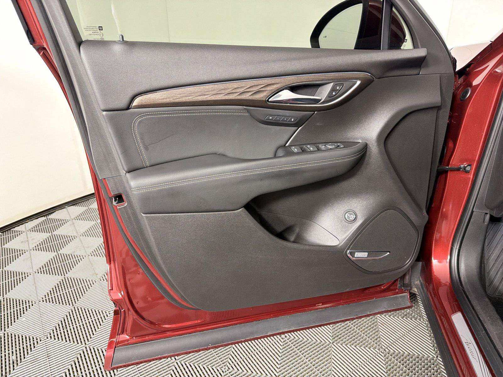 Used 2023 Buick Envision Avenir FWD image 8