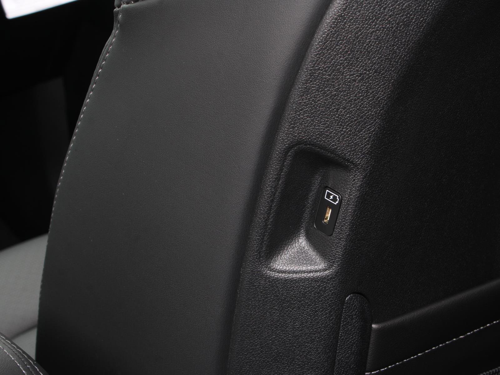 New 2026 Kia Sorento SX image 22