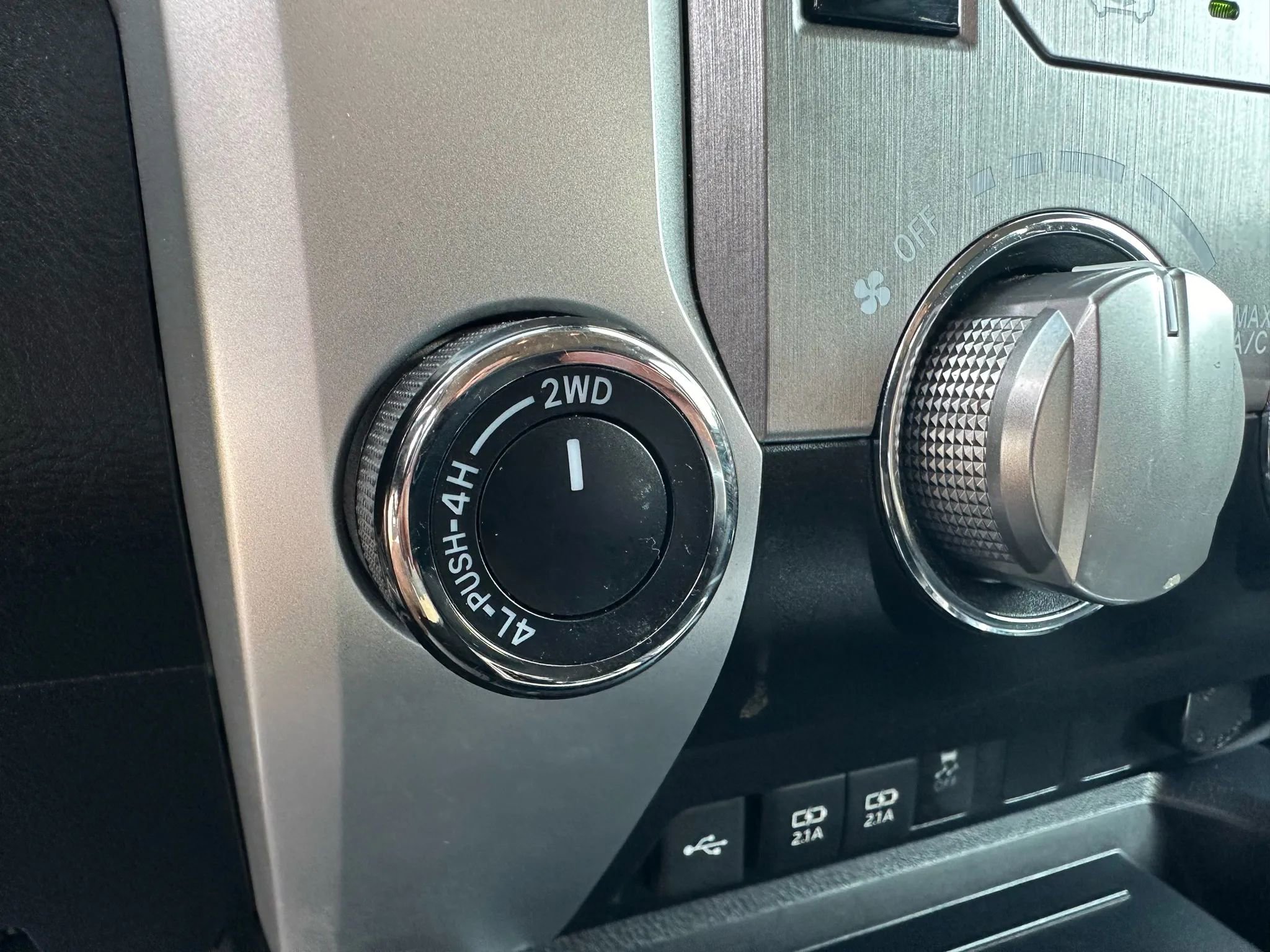 Used 2020 Toyota Tundra SR5 w/ SR5 Upgrade Package image 35