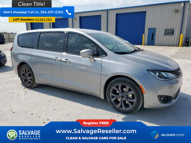 Used 2019 Chrysler Pacifica Touring Plus w/ S Appearance Package image 5