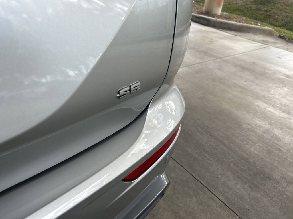 New 2026 Mitsubishi Outlander SE image 19