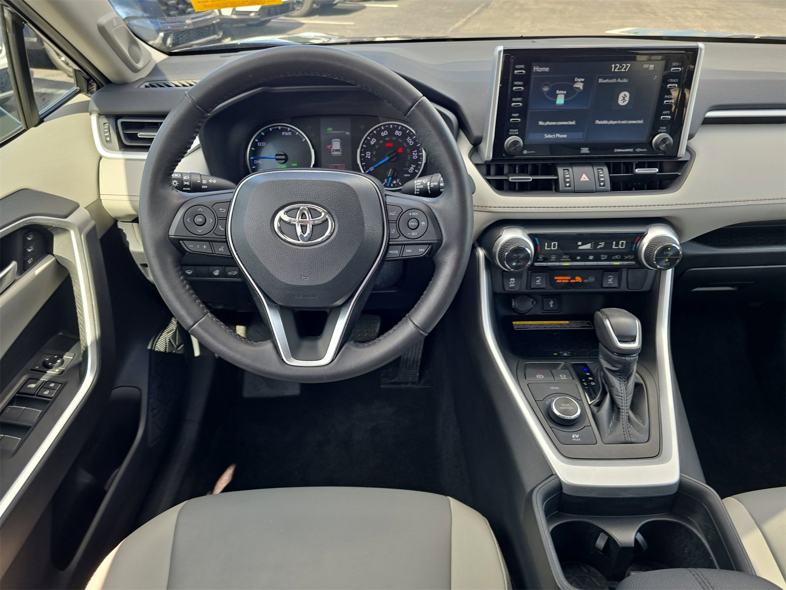 Used 2021 Toyota RAV4 XLE Premium image 10