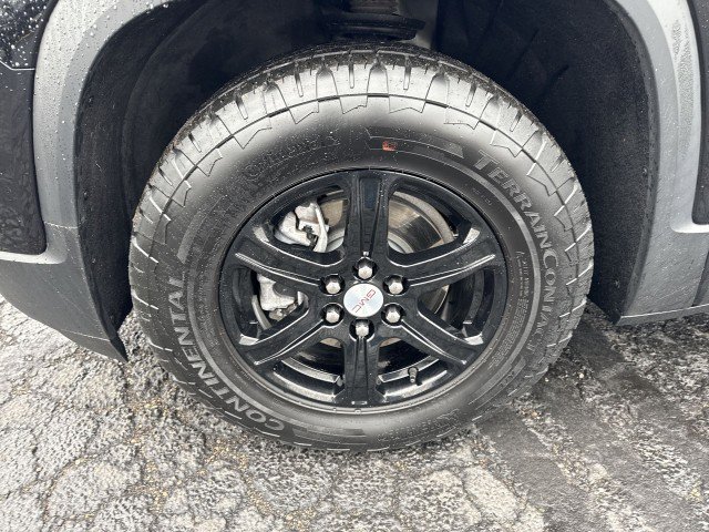 Certified 2023 GMC Acadia AT4 w/ Technology Package image 19