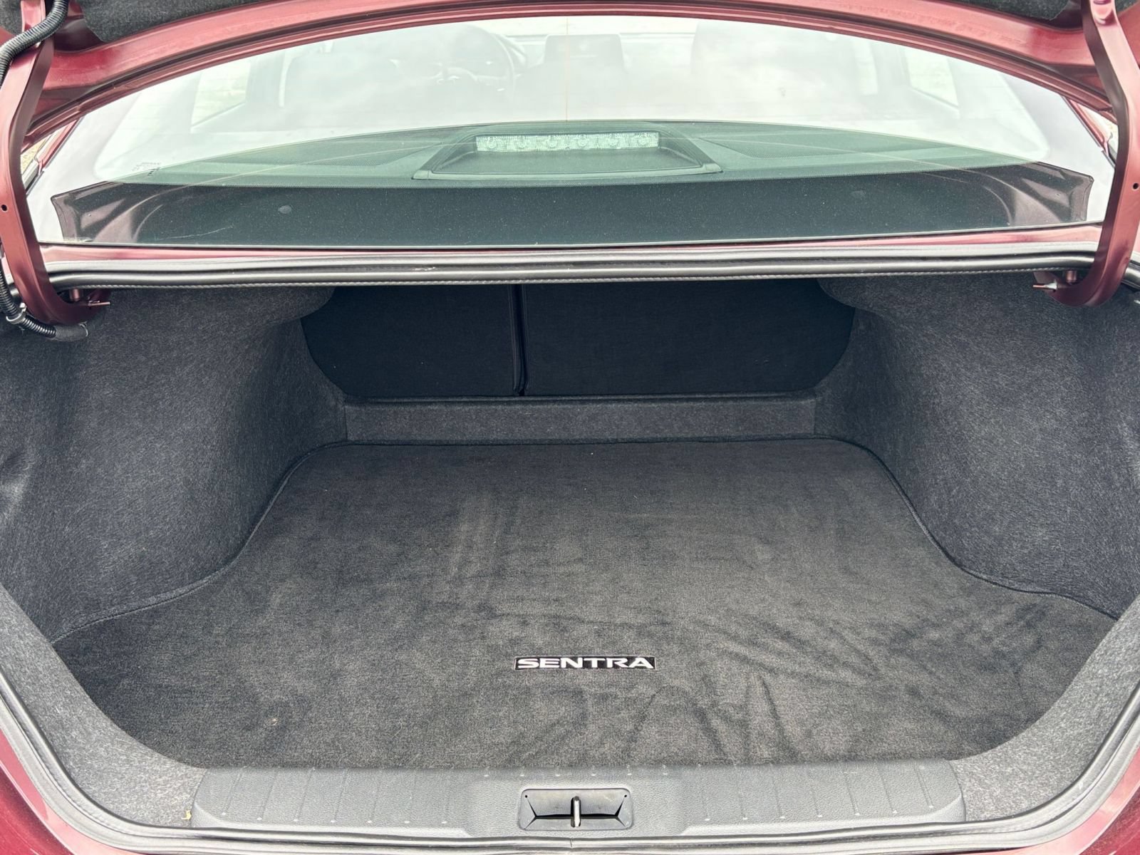 Used 2025 Nissan Sentra SV FWD image 25
