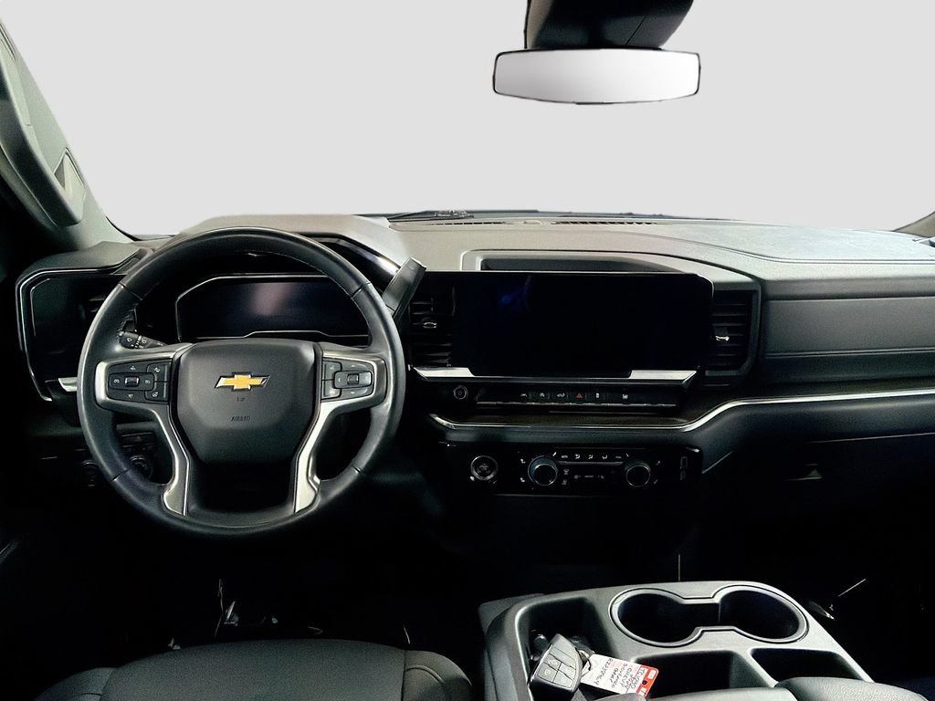 Used 2024 Chevrolet Silverado 1500 LT AWD/4WD image 23