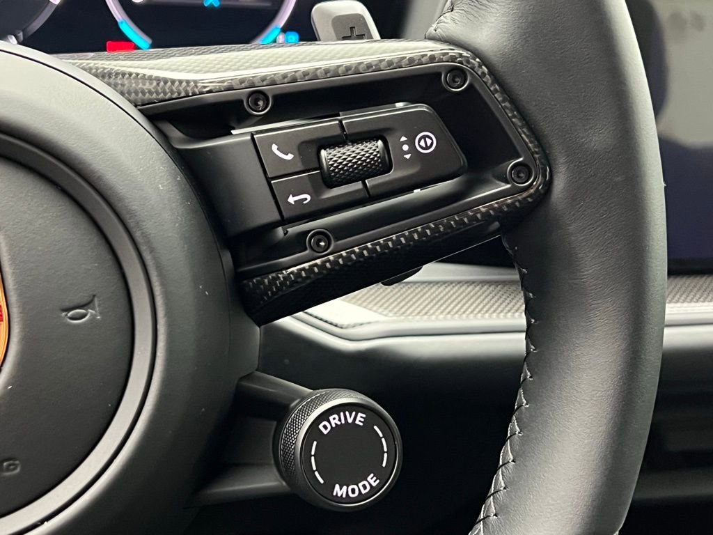 New 2026 Porsche Cayenne GTS image 9