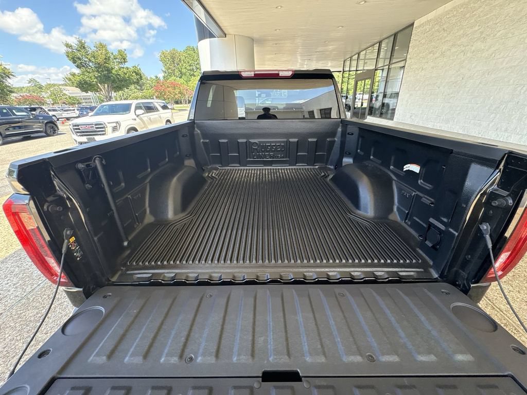 Certified 2025 GMC Sierra 1500 SLT AWD/4WD image 26