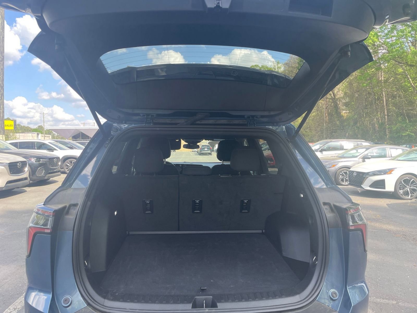 Used 2025 Chevrolet Equinox LT FWD image 32