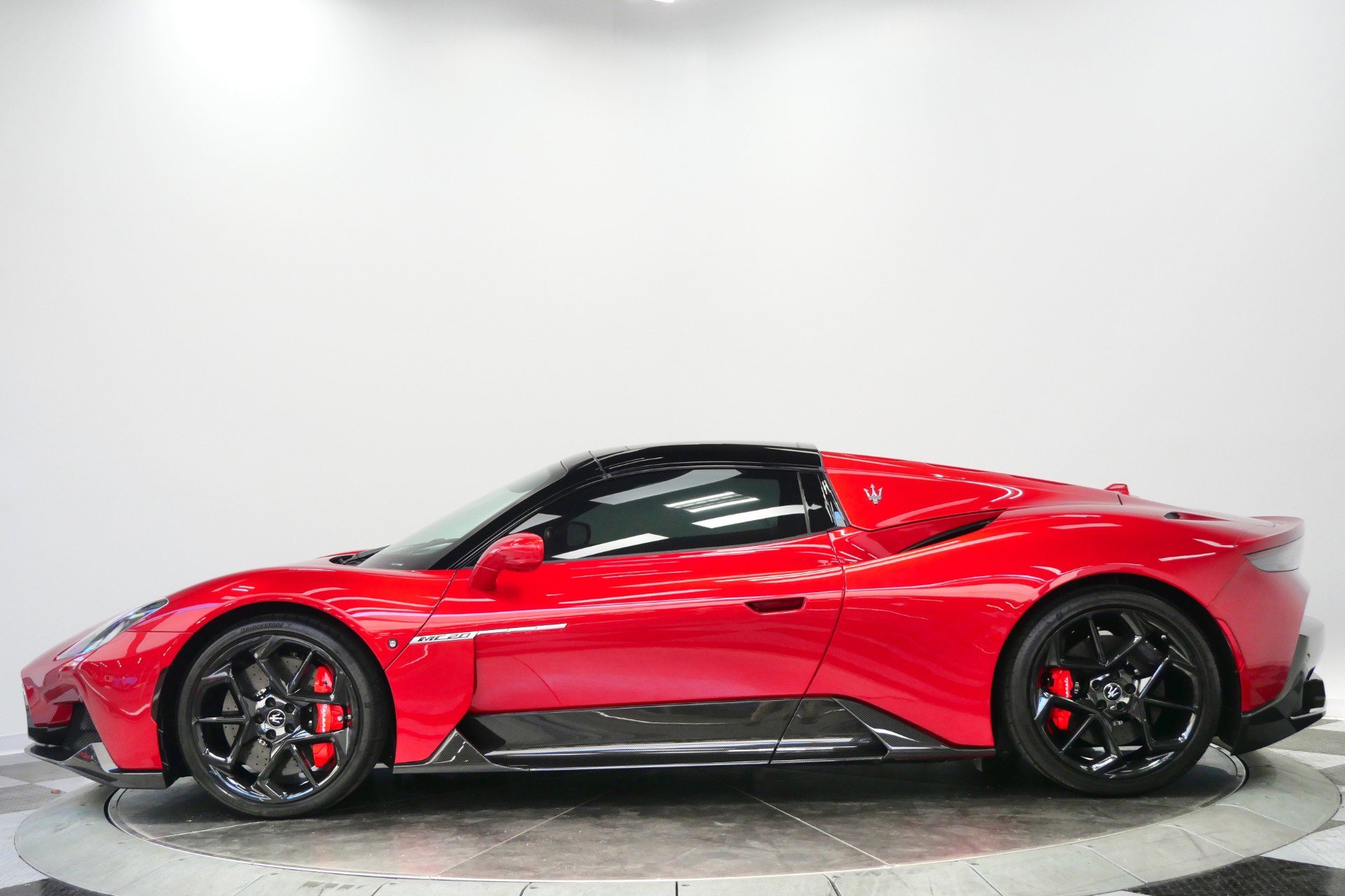 Used 2023 Maserati MC20 Spyder RWD image 6