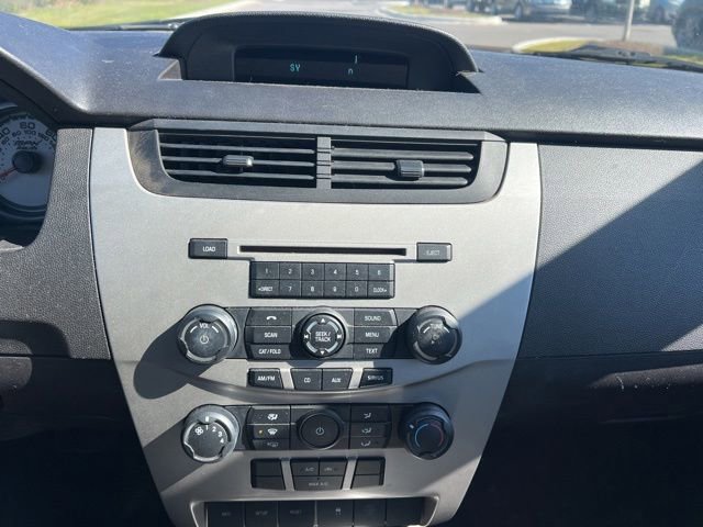 Used 2010 Ford Focus SE FWD image 20
