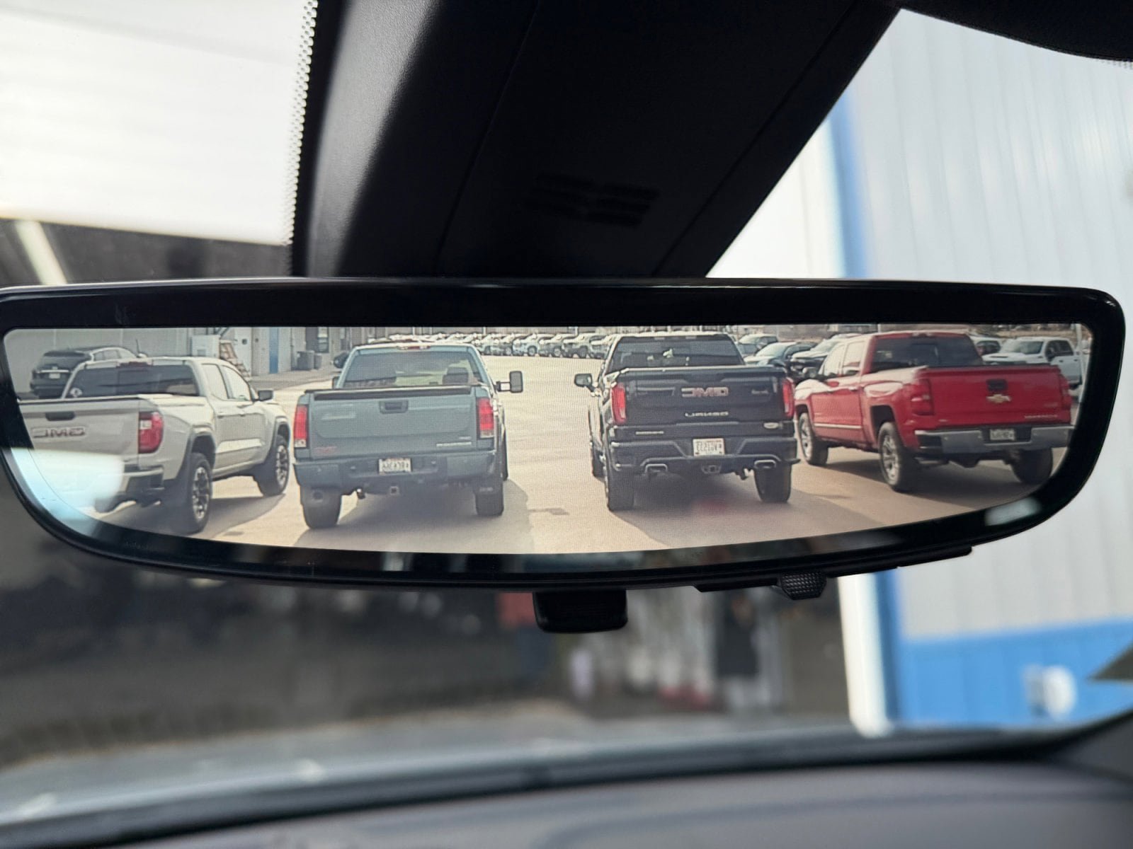 Used 2023 Chevrolet Traverse LT image 19