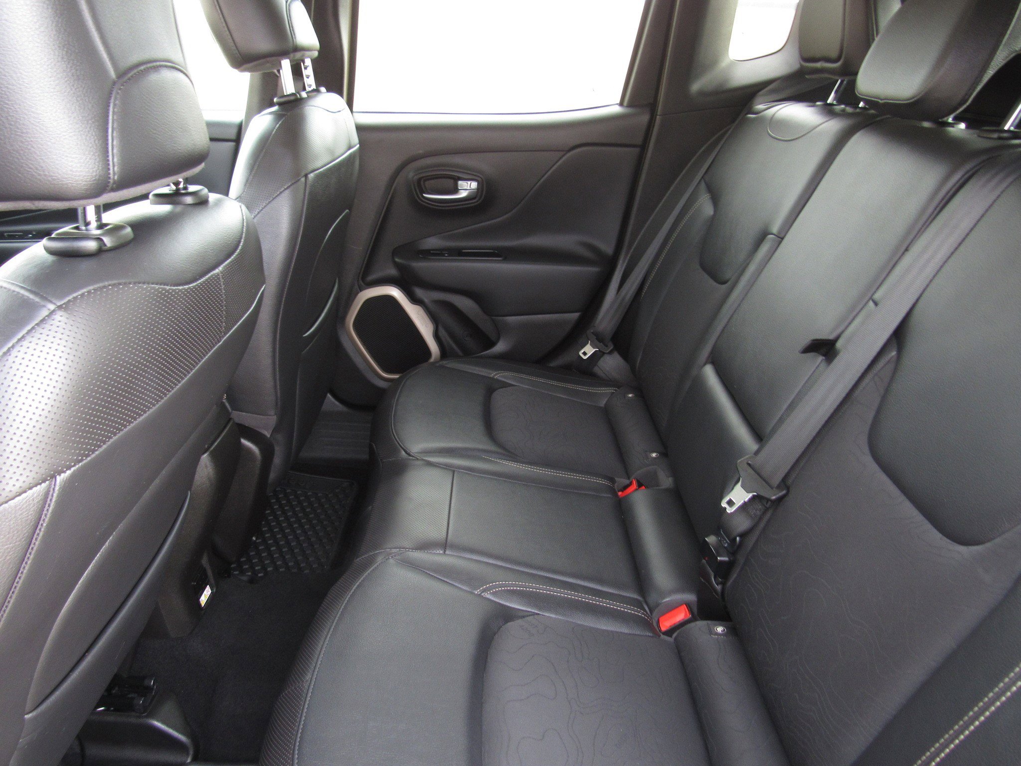 Used 2017 Jeep Renegade Trailhawk image 13